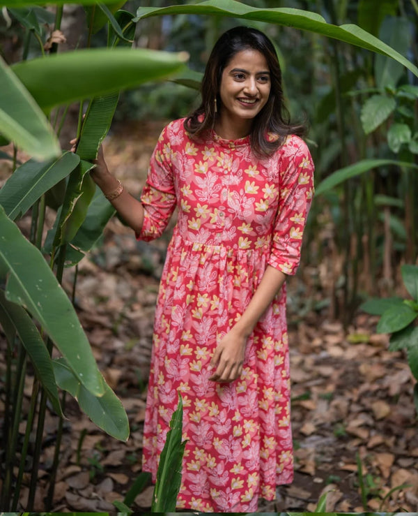 Red Jaal Cotton Printed Midi Dress With Pockets, Openable Front & Puff Sleeves