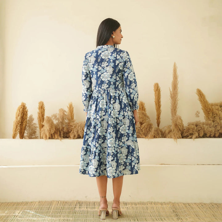 Blue Jaal Cotton Printed Midi Dress With Pockets, Openable Front & Puff Sleeves