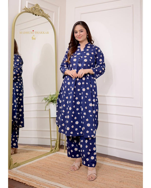 Blue Flower Printed 60-60 Cotton Leisure Wear Set